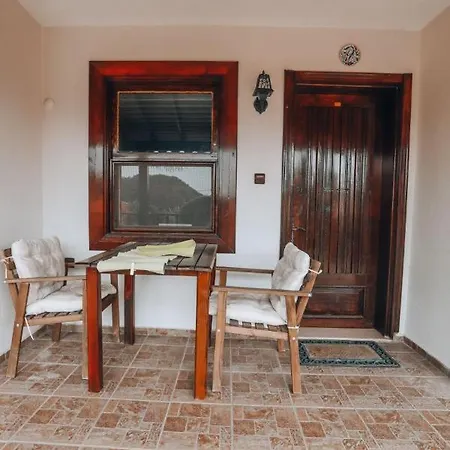 Akropolis Hotel