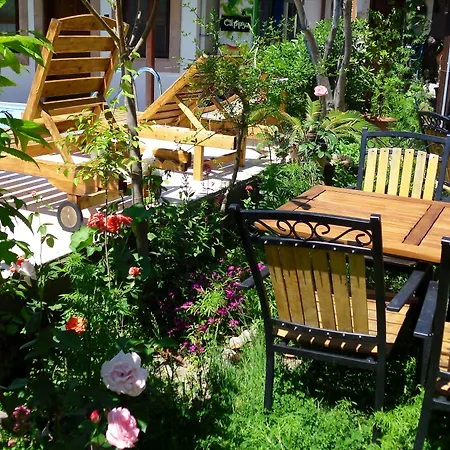 Akropolis ホテル 3*