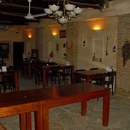 Hotel Akropolis 3*
