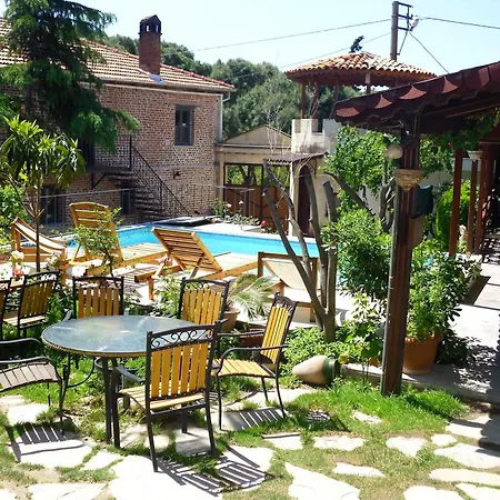 Akropolis Hotel