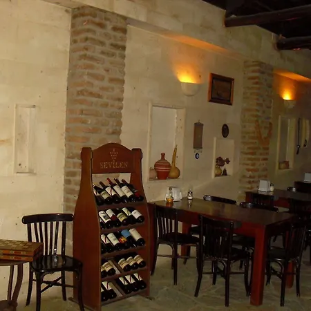 Akropolis Hotel 3*