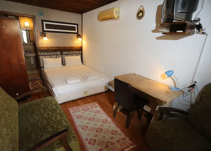 Akropolis מלון ברגאמה