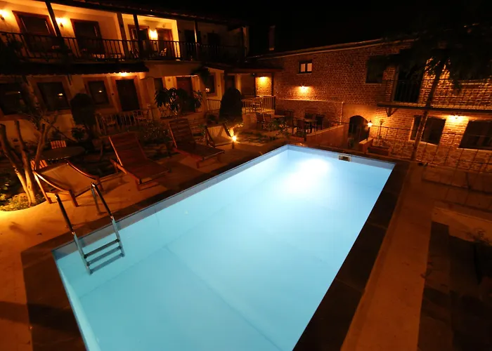 Akropolis מלון ברגאמה